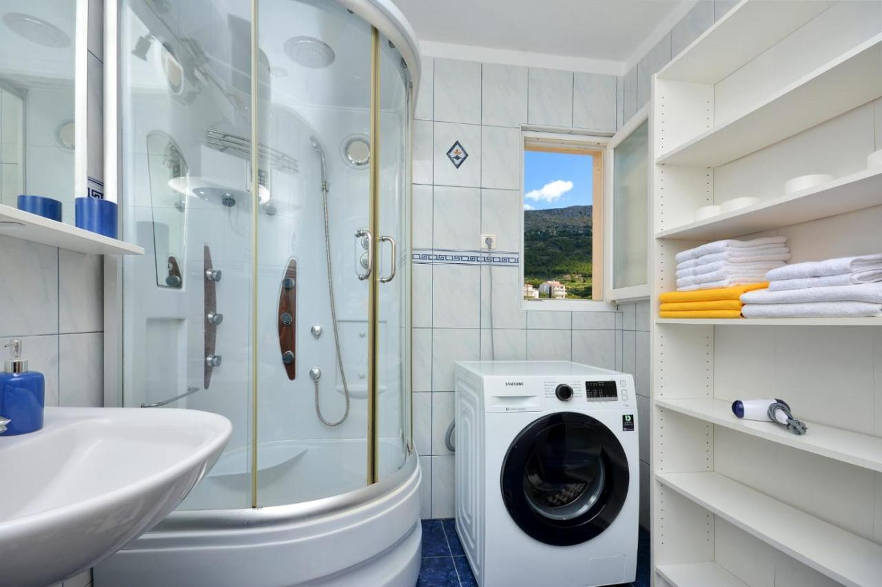 Apartman Vanda Lägenhet Podstrana Exteriör bild